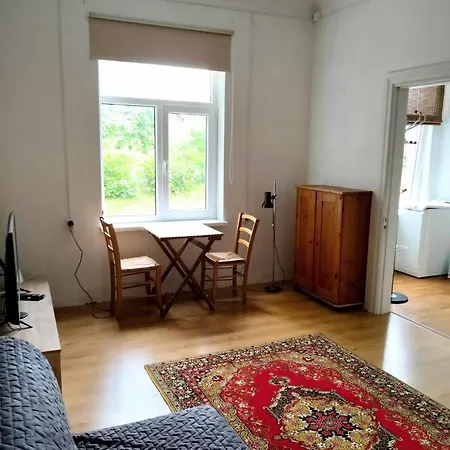 Cozy Center Apartment *